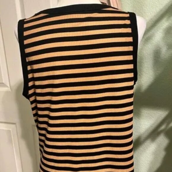 Lane Bryant Stylish Black and Gold Tank  •Excellent Condition• - Picture 3 of 5
